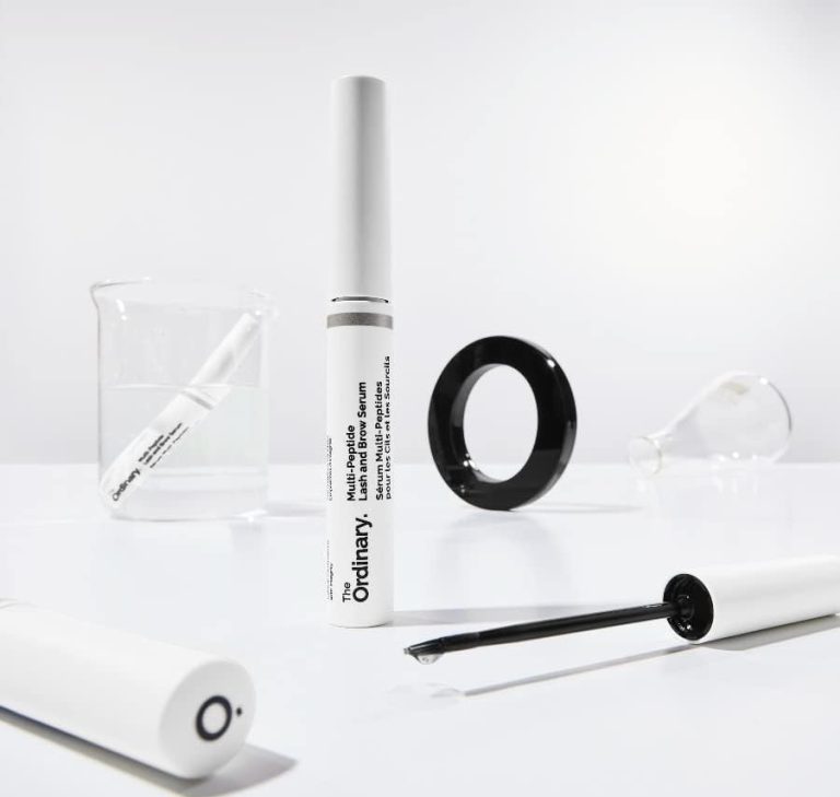Da volumen y longitud a tus pestañas y cejas con el sérum de The Ordinary disponible en Amazon