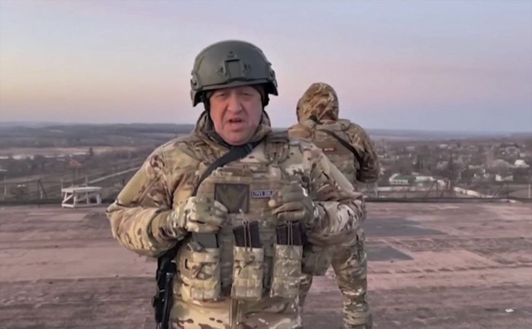 La retirada del Grupo Wagner hacia Bielorrusia da aire a un Putin debilitado