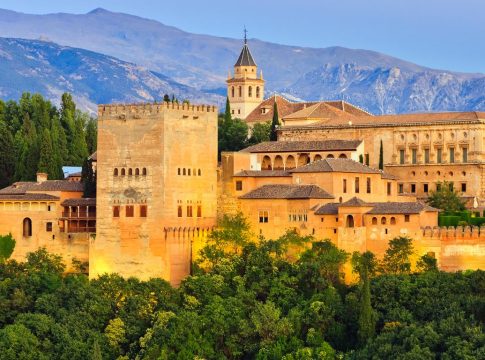 Granada Ciudades más baratas de España para irse de vacaciones en verano