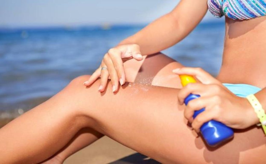 Más allá del protector solar: hábitos que marcan la diferencia