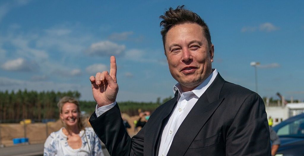 La estrategia de Elon Musk da resultado. vuelve al numero 1 gracias a Twitter e1712311584813