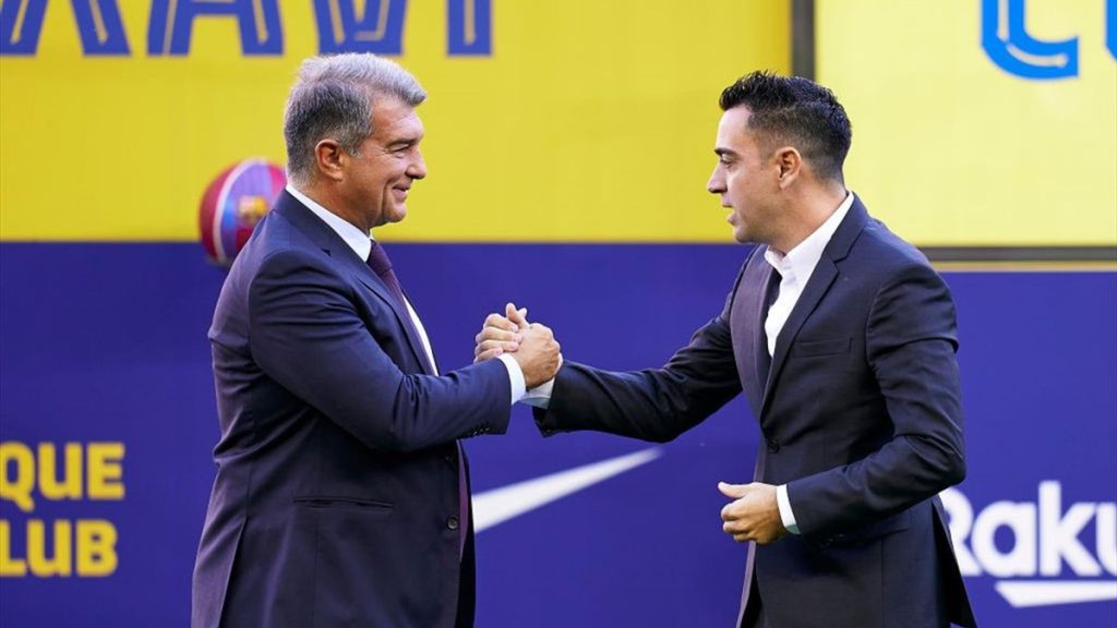 Xavi: el sueldo millonario que pide por seguir en el Barça 136 Las huidas más dolorosas para Xavi