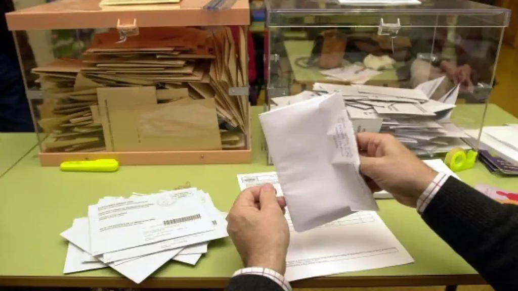 Los consejos de la OCU para librarse de una mesa electoral 10