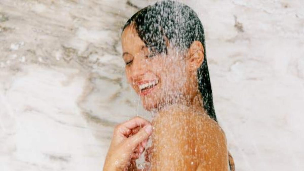 Los expertos sorprenden: estas son las veces que habría que ducharse a la semana 12 ¿Cuáles son las razones detrás de la nueva perspectiva sobre la frecuencia de ducharse?