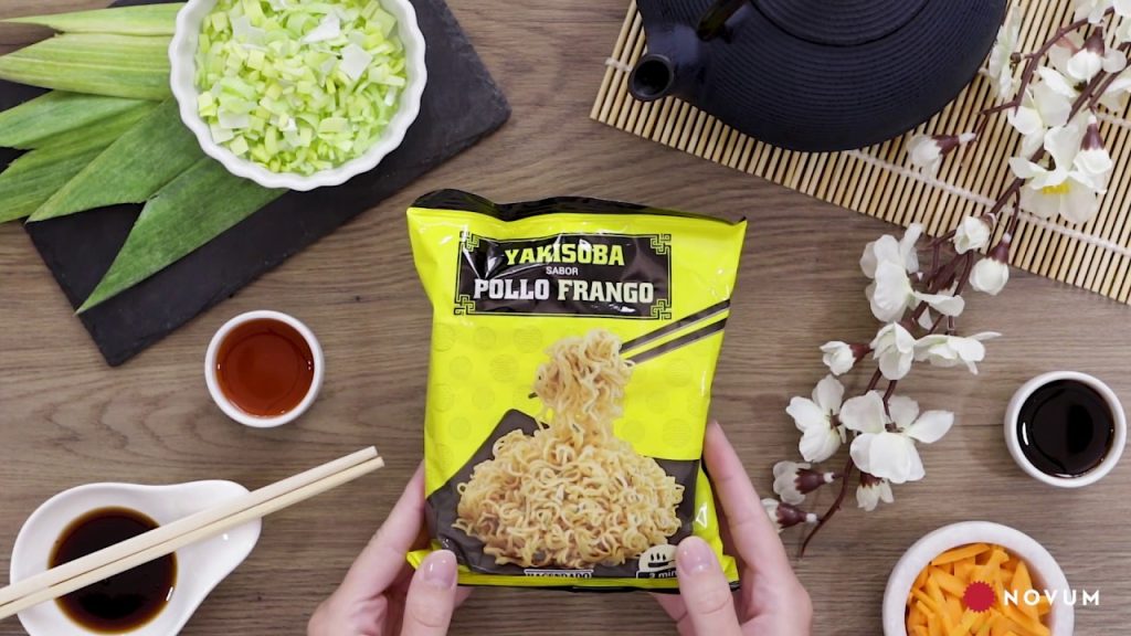 Unos fideos asiáticos instantáneos son la opción preferida por muchos