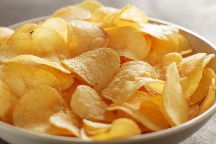 ¿Qué ingredientes vamos a necesitar para hacer estas patatas fritas en casa?