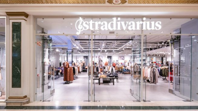 Las sandalias de 15 euros de Stradivarius que vuelan en sus rebajas