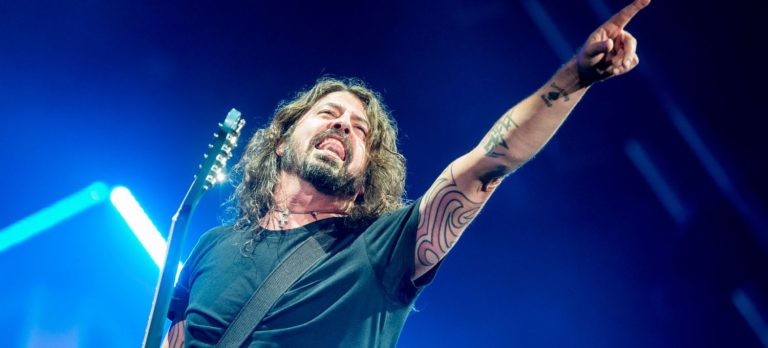 Los Foo Fighters comparten su duelo en el rock con su nuevo disco