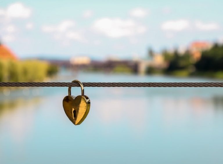 Consulta con Azahar Amarres de Amor y apuesta siempre por lo mejor de la videncia