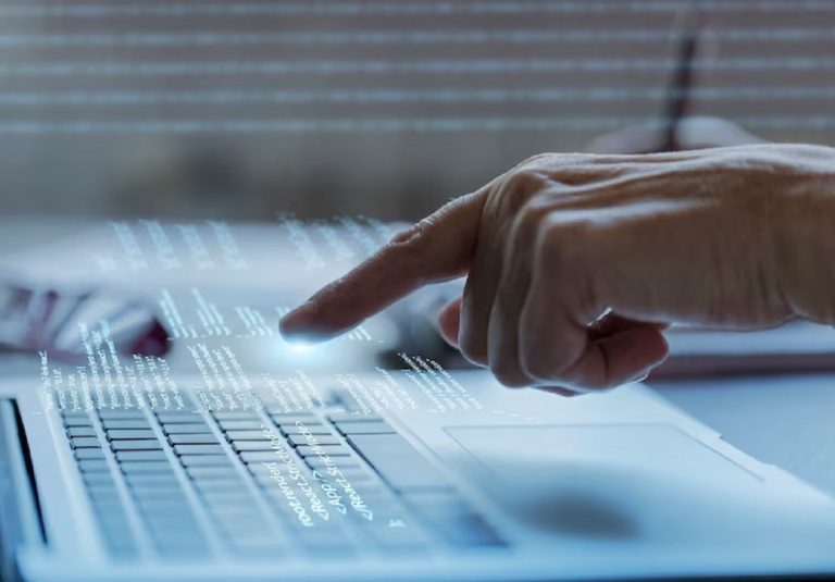 ¿Qué hace un técnico superior en desarrollo de aplicaciones multiplataforma?