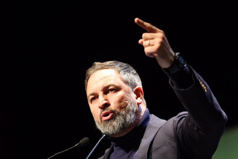 Abascal culpa a Marlaska de la violencia en Ferraz y defiende que Vox apoyará las protestas de 