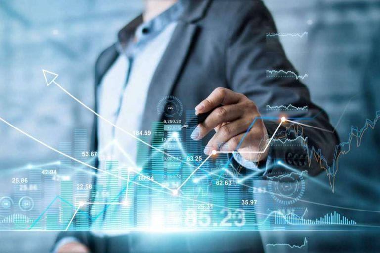 Daniel Paloma Freire habla sobre la caída del dólar respecto al euro