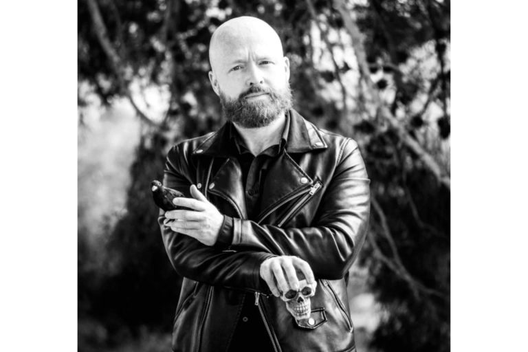 La nueva obra de Víctor Jiménez Sepúlveda desafía los confines del terror, 'Eternia Oscurantia'