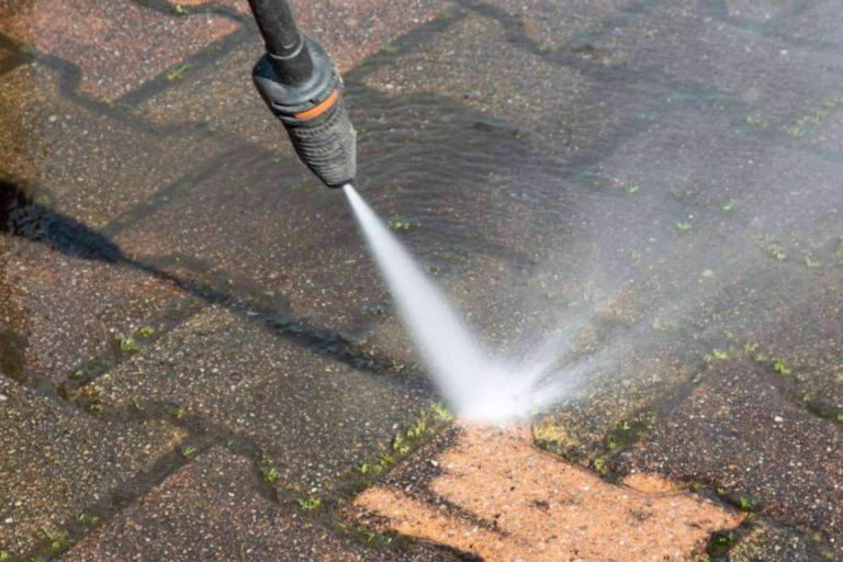 Limpieza de locales comerciales; razones por las que recurrir a empresas profesionales como Edificios Limpios