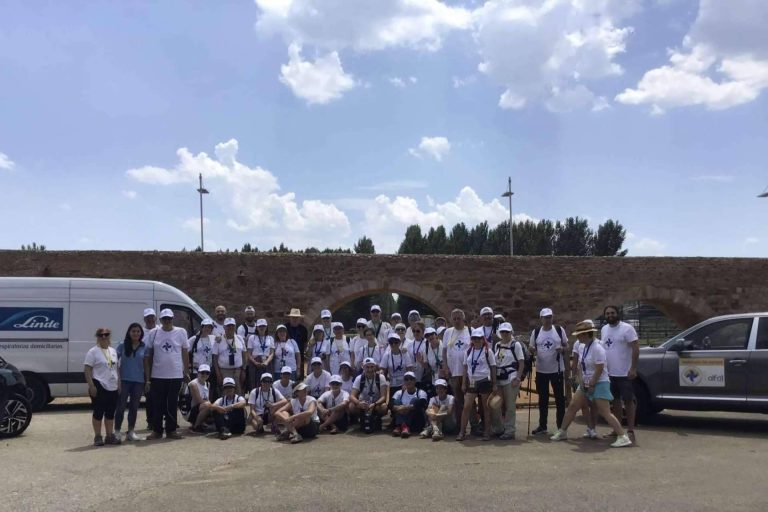 60 pacientes con déficit de alfa-1 antitripsina y sus familiares reunidos en la Ruta Jacobea entre León y Villafranca gracias a 'Alfas en Camino'