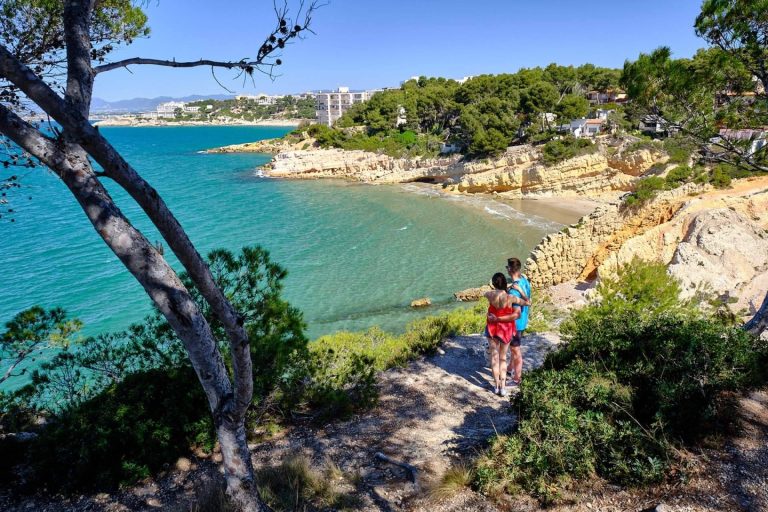 Al 9,6 % de los turistas internacionales llegados a España los recibió en los cuatro primeros meses del año los municipios de la AMT Sol y Playa