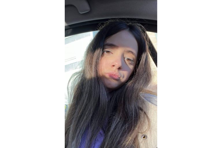 Mimi Roma desnuda su alma en ‘Mucho más que un libro’, su nueva obra