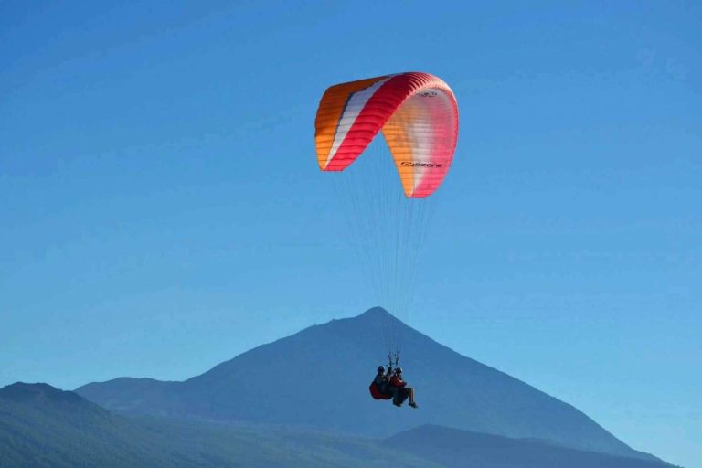 Paragliding adeje, un deporte accesible para todos de la mano de Tenerfly
