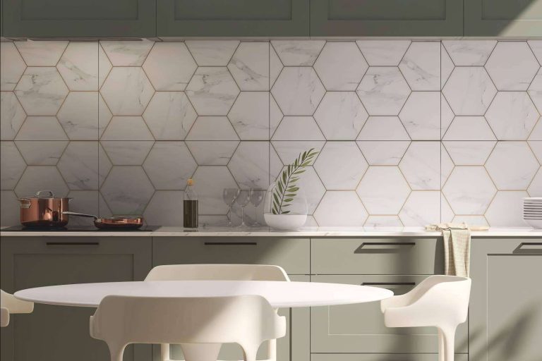 Una de las mejores opciones para el hogar son los azulejos, por La casa de los Azulejos