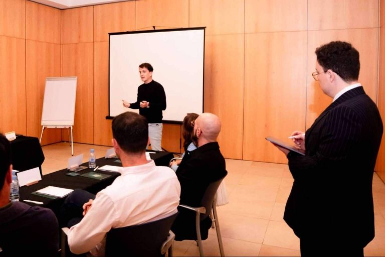 El experto Fernando Miralles y su formación individual a medida en el arte de la oratoria