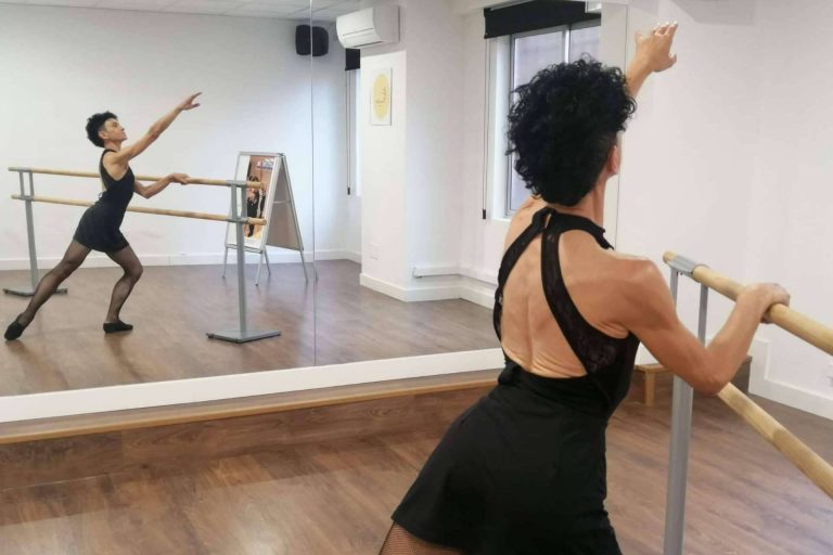 Aprender fitness ballet con la bailarina profesional Elena Marco