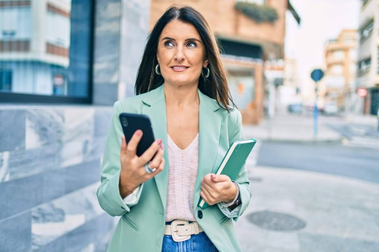 En la 5ª edición de las becas #SigueAdelante, P&G y Womenalia impulsan el emprendimiento femenino