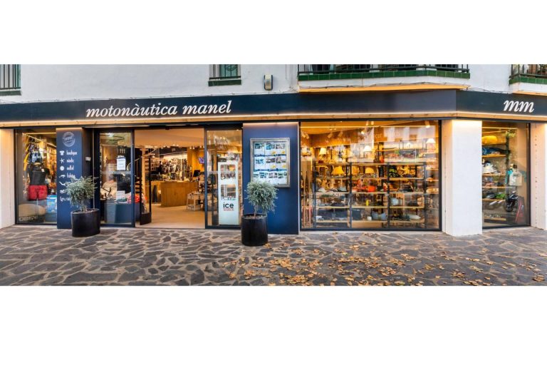 Encontrar en Cadaqués venta y servicio integral náutico, con Motonàutica Manel