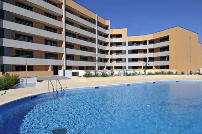 Acompañamiento y asesoría a propietarios con piscinas comunitarias, de la mano de Gasto Neto