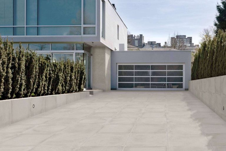 ¿Qué características deben reunir los azulejos para ser aptos para garajes?