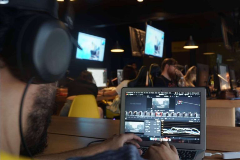 The Studio Production, el módulo de Universal Arts School para adquirir experiencia real y acceder al mundo laboral