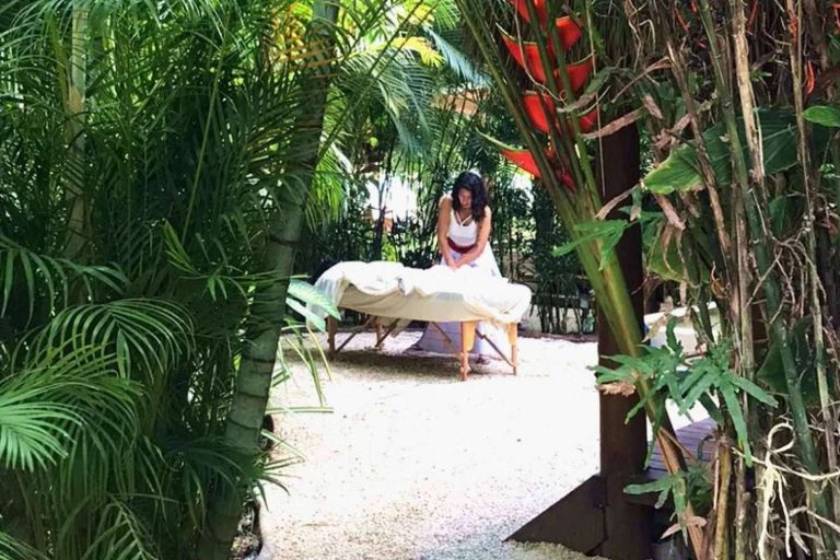 Hotel CASABAKAL, terapias mayas y wellness en Bacalar, Quintana Roo