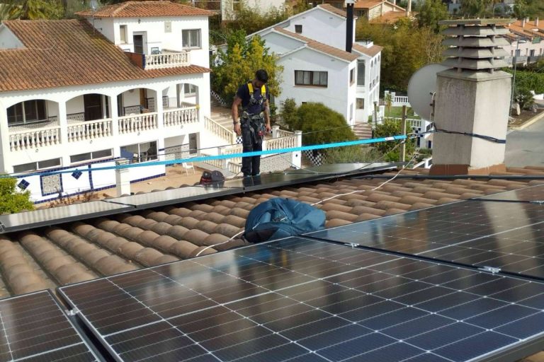 Kirasolar sobre las diferentes subvenciones para la instalación de placas solares