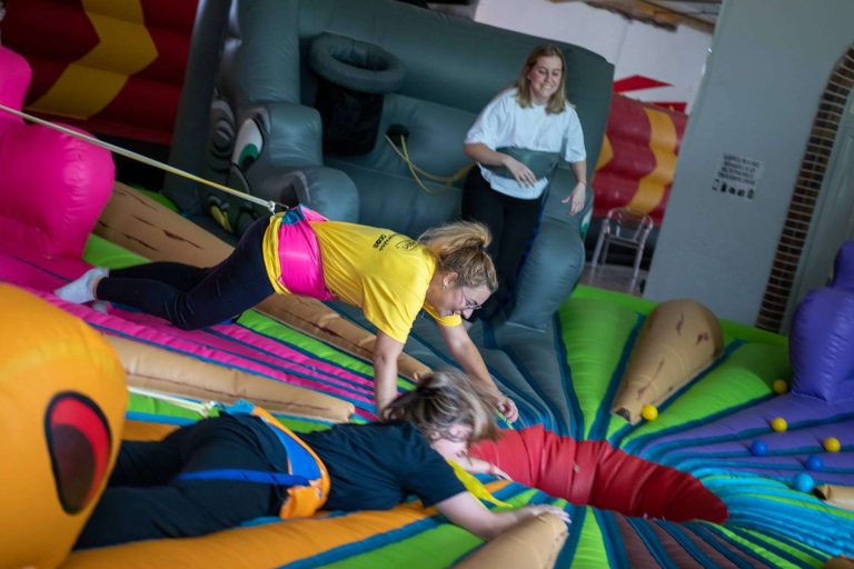 Paradise Events y su servicio de organización de despedidas de soltero/a con opciones originales y personalizadas