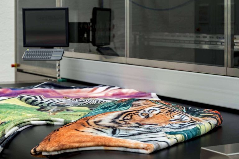 Las ventajas de las impresoras para textil con sistema multicabezal de KERAjet