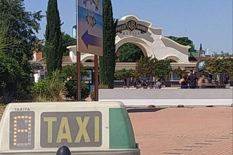 Encontrar servicios de transfer Madrid Parque Warner