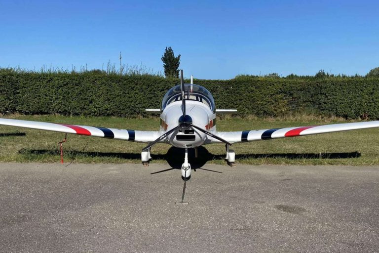 Asturfly presenta el curso para ser piloto de ultraligero en Asturias