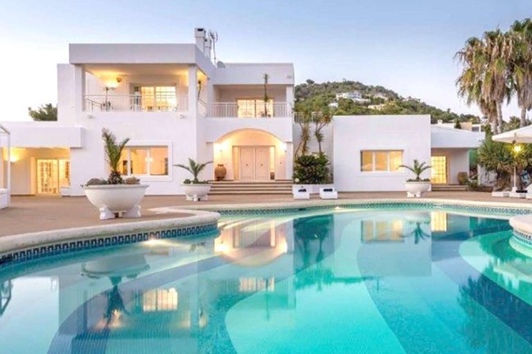 Experiencias de lujo en Ibiza; servicios personalizados y villas exclusivas de LoveMexperience