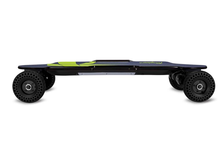 En Tomahawk Skateboards se puede encontrar una gran variedad de longboards eléctricos sostenibles