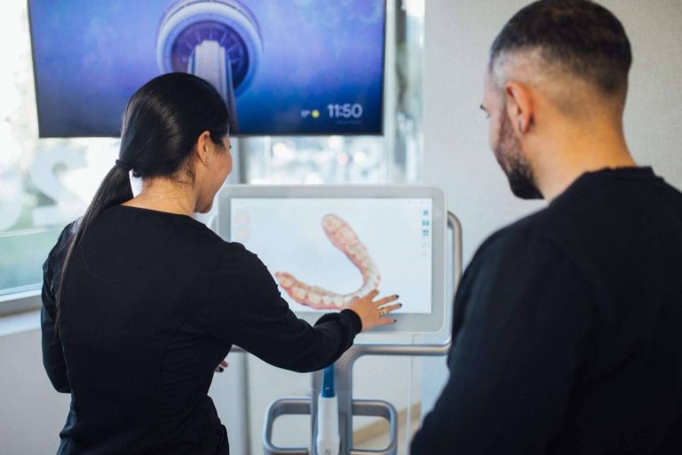 Clínica Dental Claris, especialistas en el tratamiento de patologías dentales crónicas