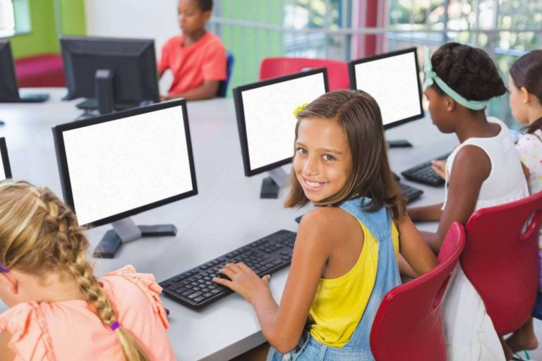 Llega la protección de datos a los colegios, de la mano de las AMPA y Stop Datos