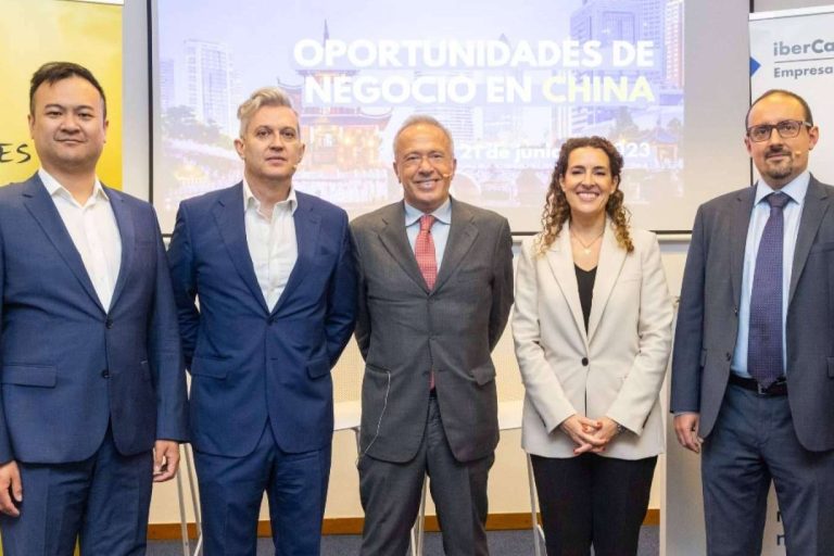 Celebración de la primera jornada del Ciclo de Oportunidades de Negocio en Asia, por GoAragón