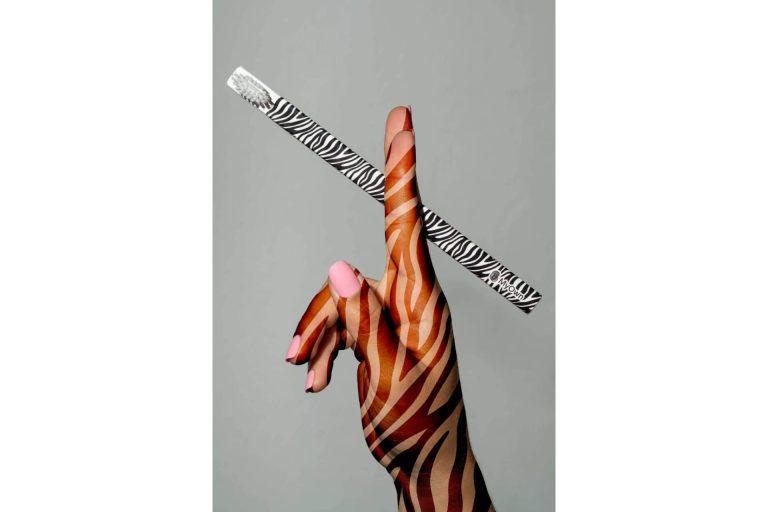 Cepillos de dientes únicos en MyOwn, diseñados por dentistas