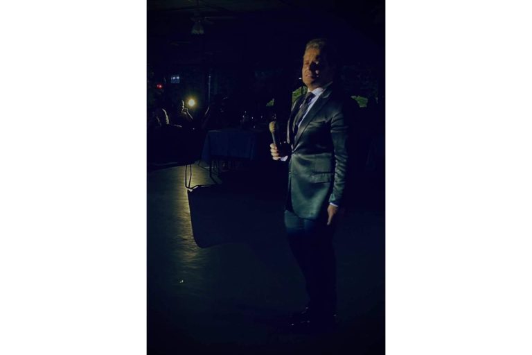 Un toque especial en cada evento con Guillermo Elías, el doble de Luis Miguel