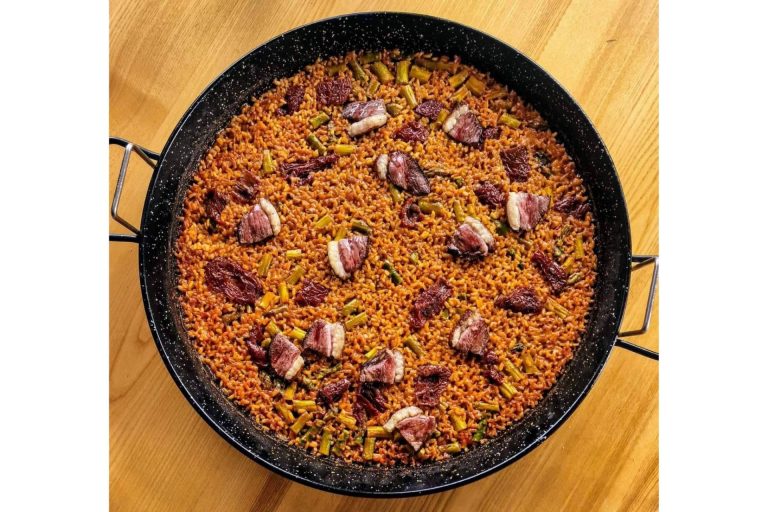 Probar el arroz alicantino con mayúsculas de la mano de OZ gastroclub