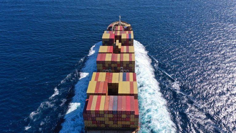 Transporte marítimo de contenedores con Acirfa Shipping International, servicios marítimos y aéreo completos de calidad