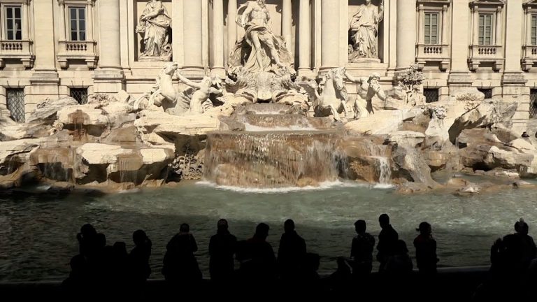 Fontana di Trevi ¿Qué hacen con las monedas de la fuente?