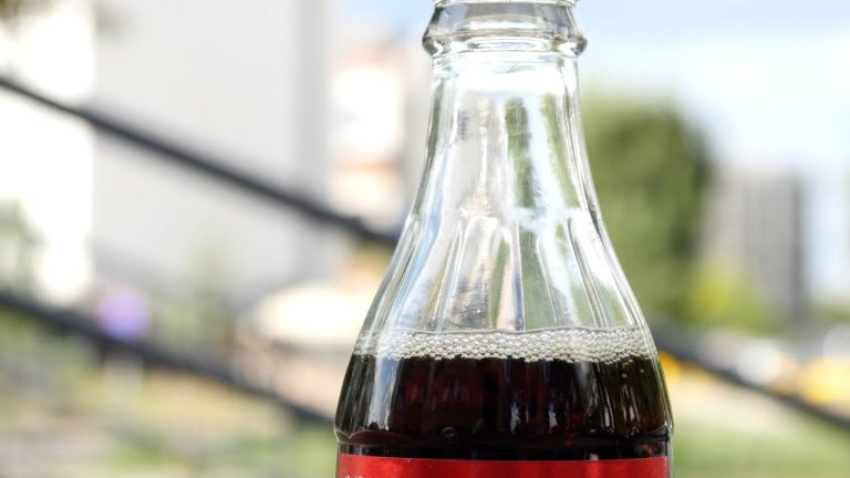 ¿Por qué saben distinto los refrescos en botella de cristal?