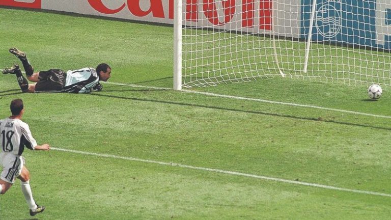 Cuando el 'Joaquín' nigeriano acabó con España en el Mundial de Francia 98