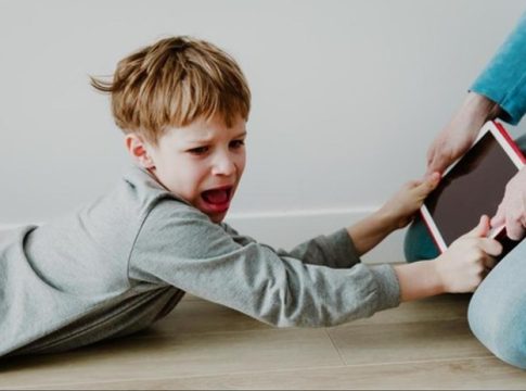 Niños adicción móvil