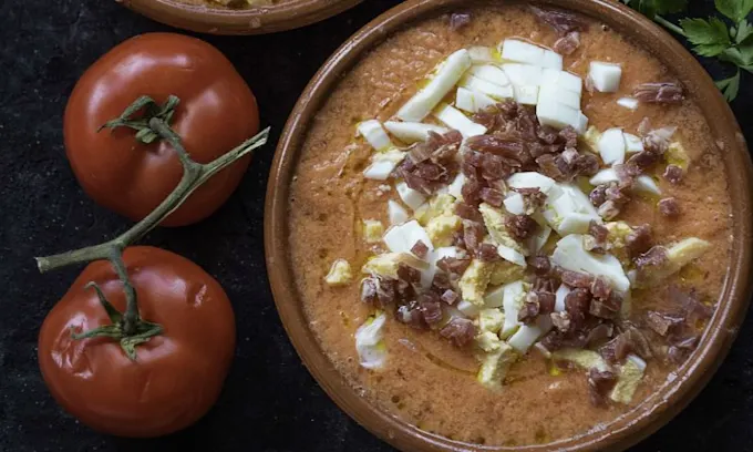 El truco para hacer un salmorejo sin pan, sano y sabroso